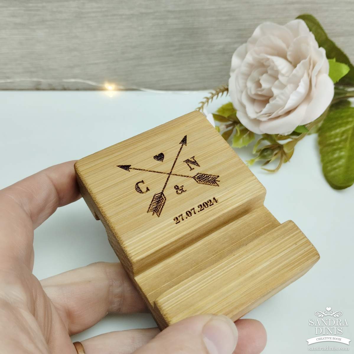 Suporte para telemóvel em bambu personalizado 