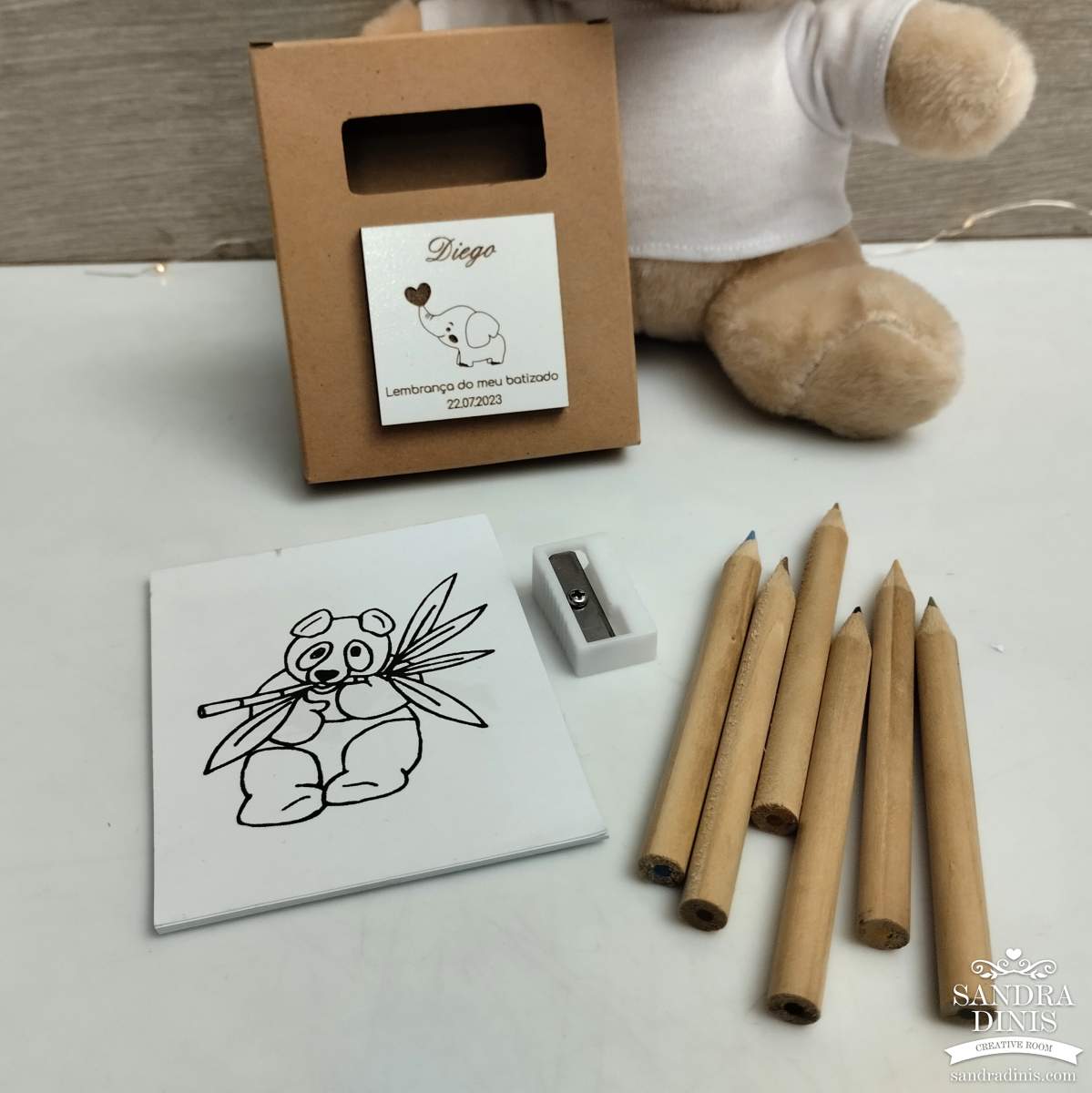 Kit livro e lápis para colorir Elefante 