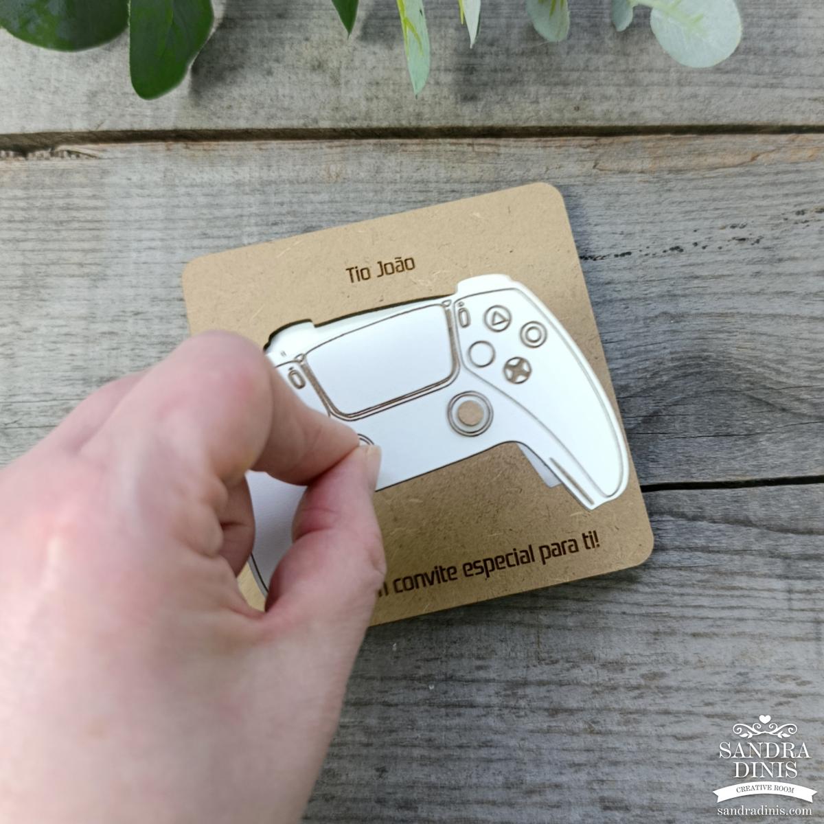 Convite Personalizado para Padrinho - Comando consola / PlayStation 