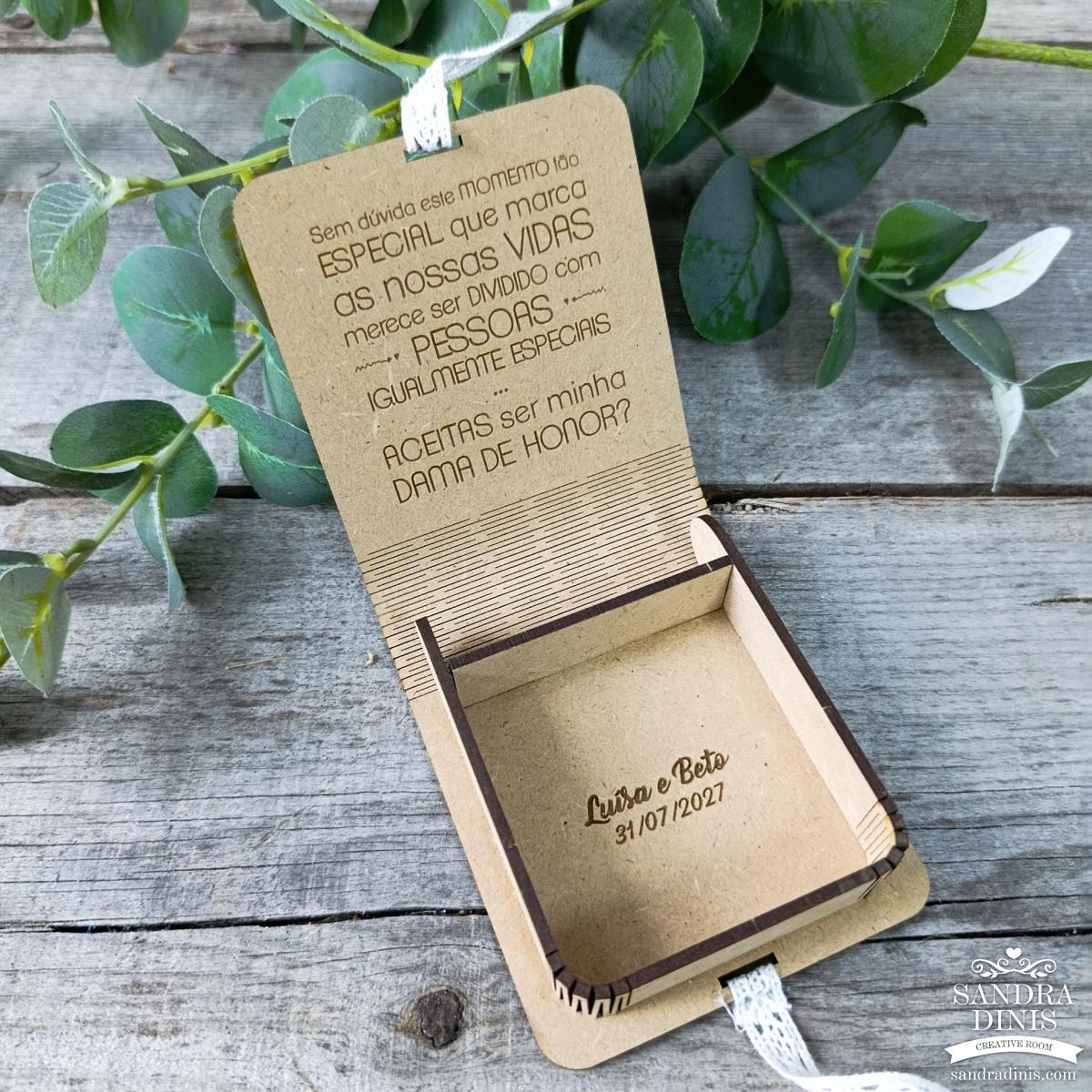 Convite Padrinhos / Dama de Honor caixinha pequena estrela do mar / praia