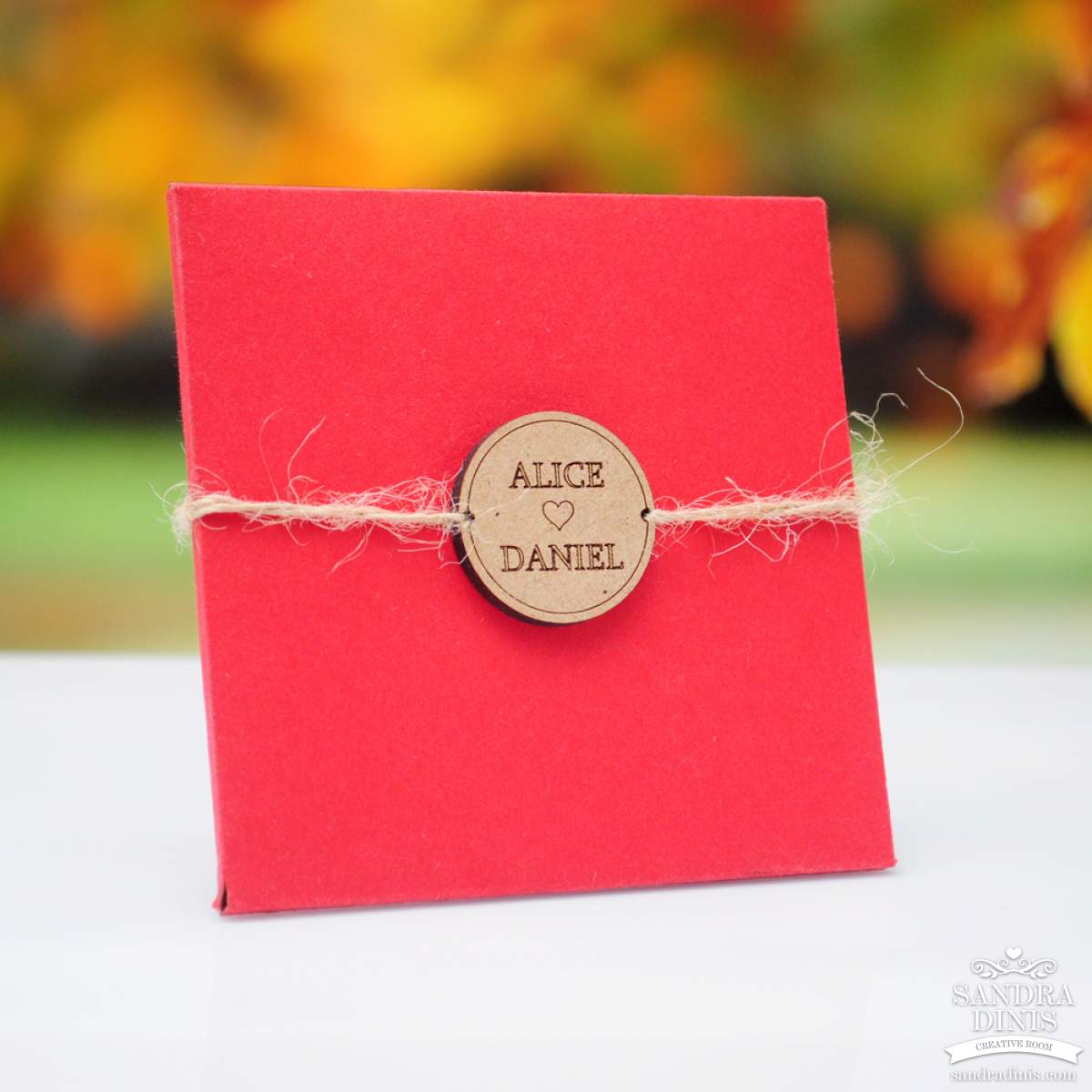 Convite para casamento redondo personalizado com envelope
