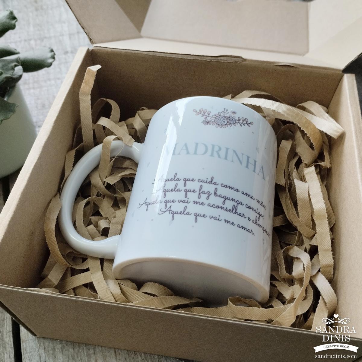 Caneca em caixa convite madrinha batismo V2
