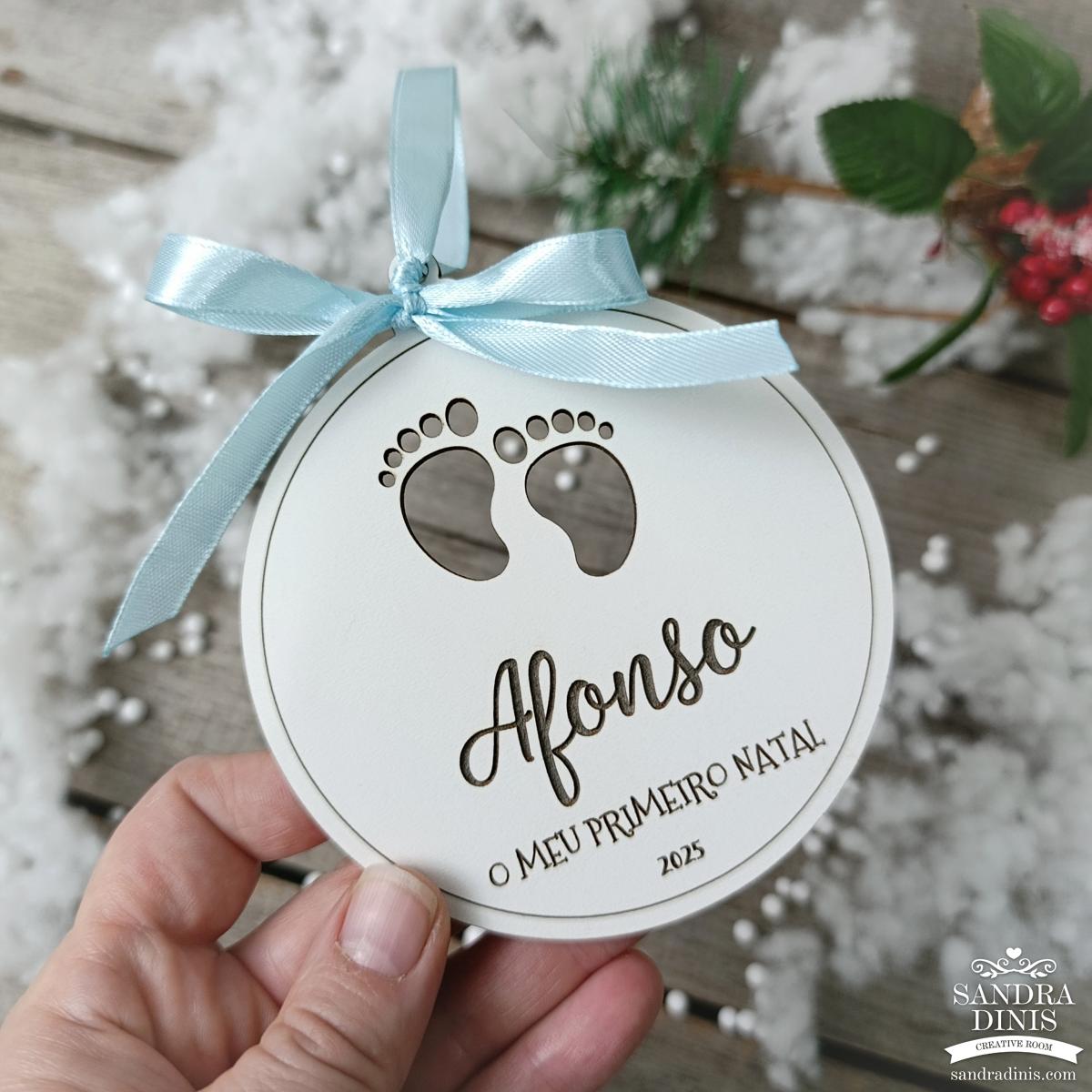 Bola personalizada o Meu 1º Natal - Pezinhos branca 