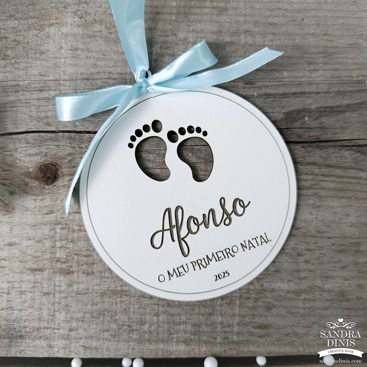 Bola personalizada o Meu 1º Natal - Pezinhos branca 