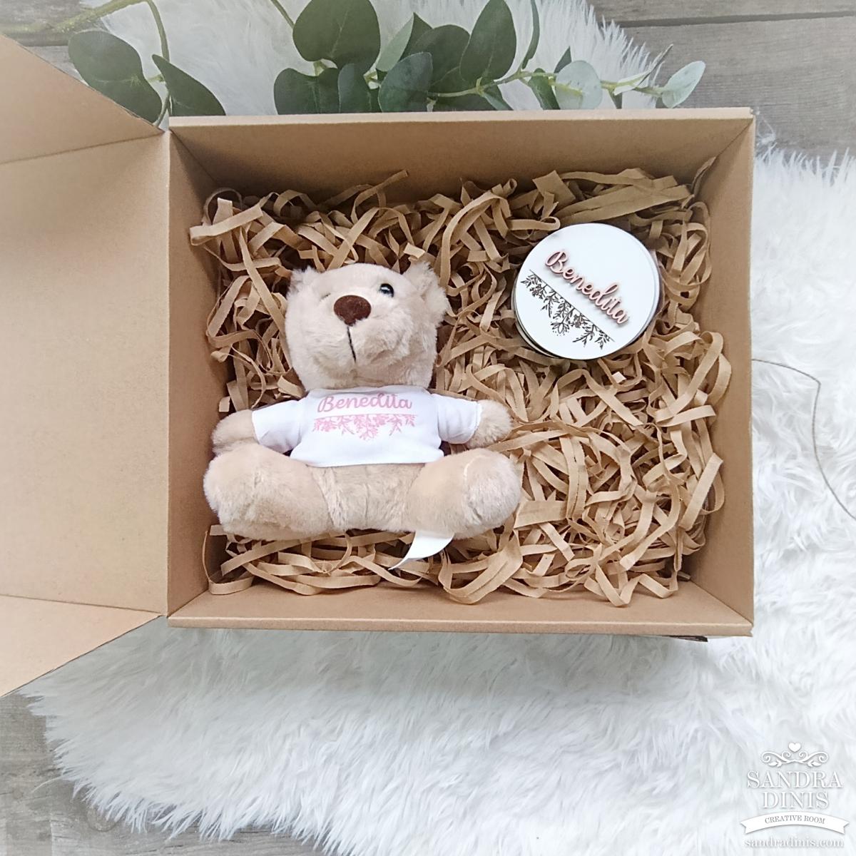 Primeiros Tesouros Bebé Menina – Kit Boas-Vindas 