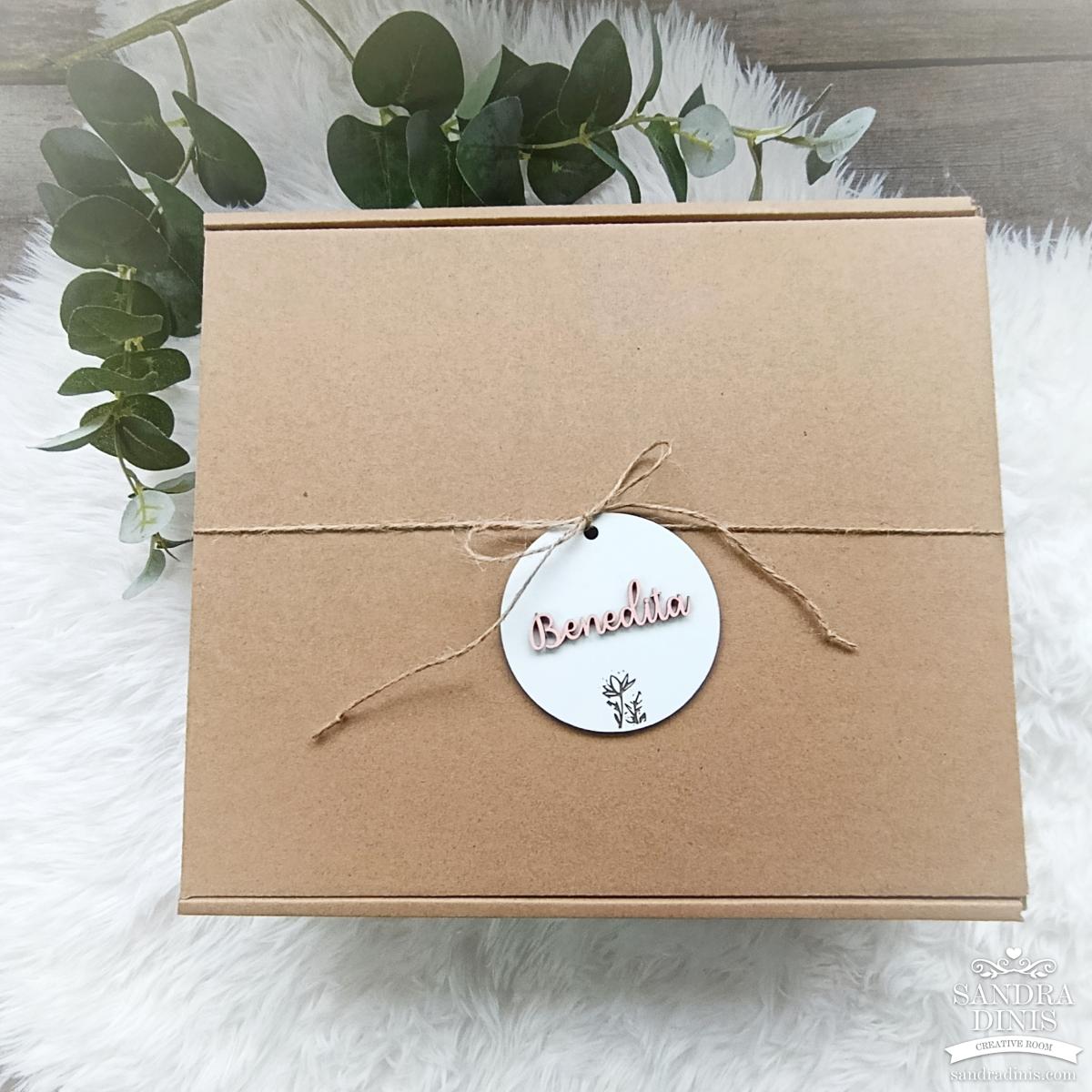 Primeiros Tesouros Bebé Menina – Kit Boas-Vindas 