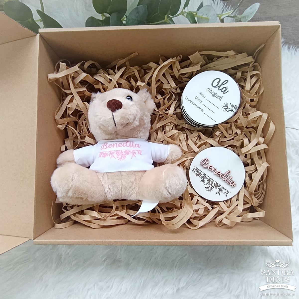 Primeiros Tesouros Bebé Menina – Kit Boas-Vindas 