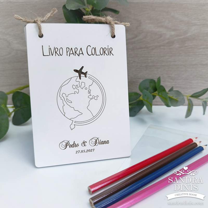 Livro para Colorir com 4 Lápis Branco