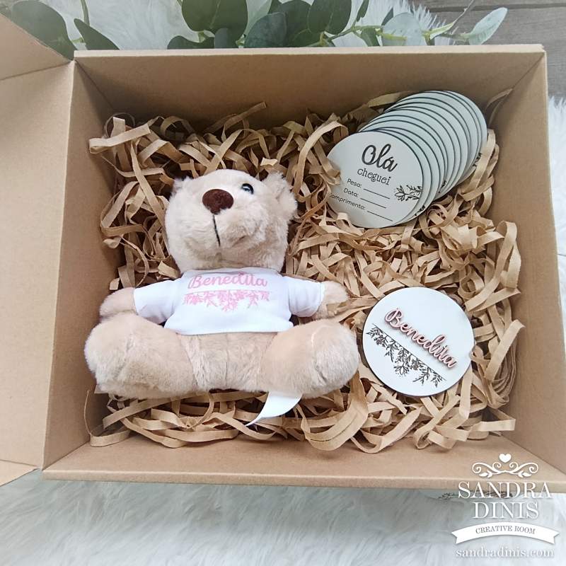 Primeiros Tesouros Bebé Menina – Kit Boas-Vindas 